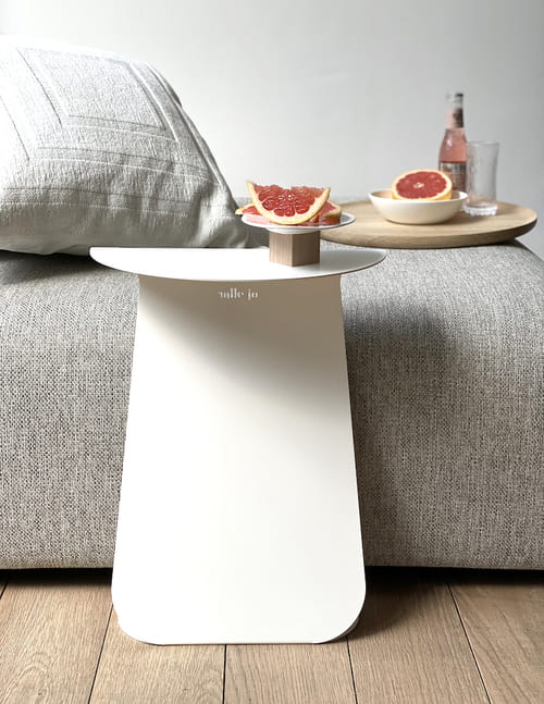 Petite table d’appoint blanche