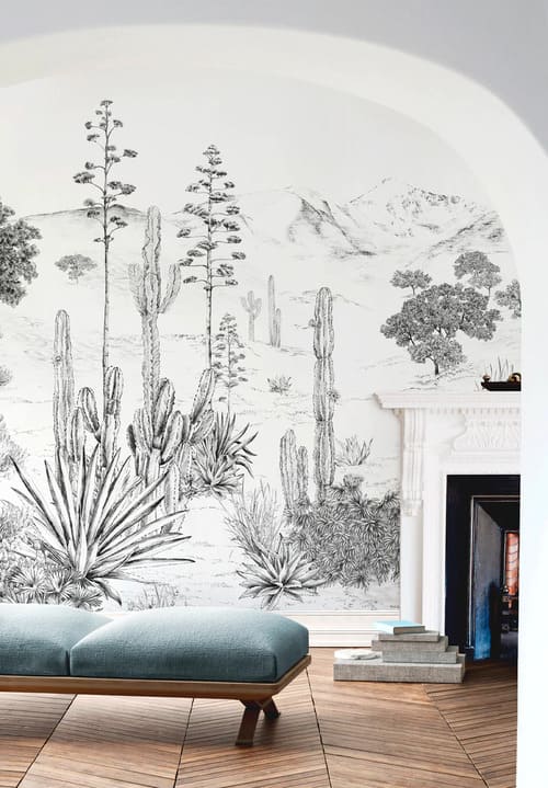 Salon avec un Papier peint en blanc et noir avec des cactus et des plantes exotiques, de la marque Isidore Leroy
